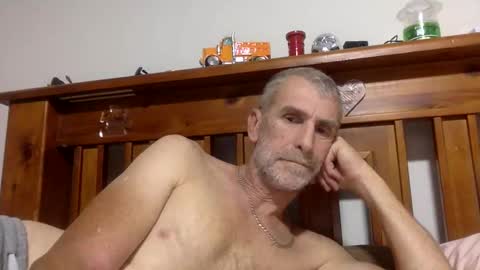 deanofflove2210 online show from January 7, 1:49 am