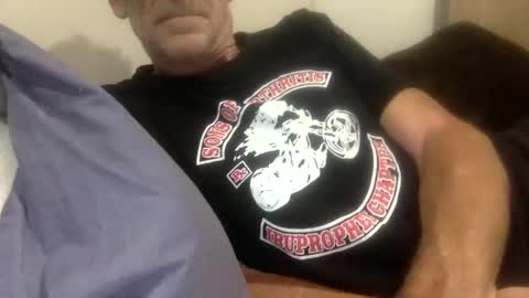 deanofflove221000 online show from November 18, 6:34 pm