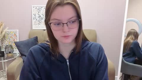 Jessica online show from October 18, 4:15 am