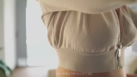 NINA   30OFF online show from November 10, 12:15 pm