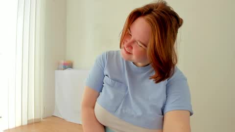 Snapshot of debbiewood chatting on June 4, 5:24 am DeboraDebbieDee online show from June 4, 5:24 am