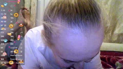 Debby online show from December 19, 9:17 pm