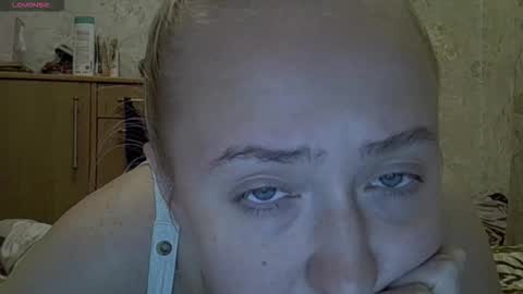 Debby online show from October 25, 4:02 pm