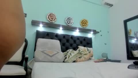 Snapshot of debora_rose18 chatting on March 6, 11:45 pm debora_rose18 online show from March 6, 11:45 pm