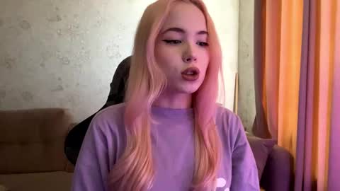 debora online show from February 25, 7:51 am