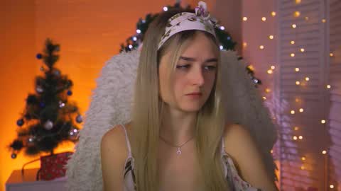 Debora online show from December 19, 3:35 am