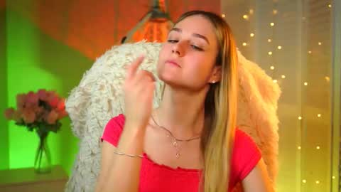 Snapshot of deboralarson chatting on February 5, 6:40 am Debora online show from February 5, 6:40 am