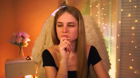 Snapshot of deboralarson chatting on March 4, 6:19 am Debora online show from March 4, 6:19 am