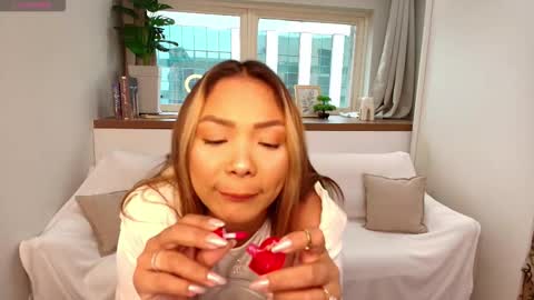 Debra online show from March 11, 2:34 pm