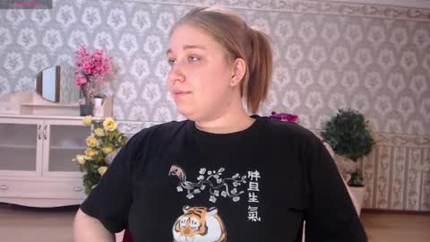 debramust online show from January 2, 10:33 pm