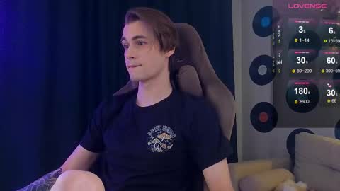 Snapshot of debugmee chatting on November 24, 4:40 pm Samuel online show from November 24, 4:40 pm