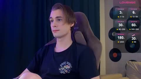 Snapshot of debugmee chatting on November 26, 3:57 pm Samuel online show from November 26, 3:57 pm