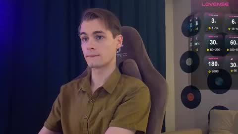 Snapshot of debugmee chatting on November 29, 2:20 pm Samuel online show from November 29, 2:20 pm