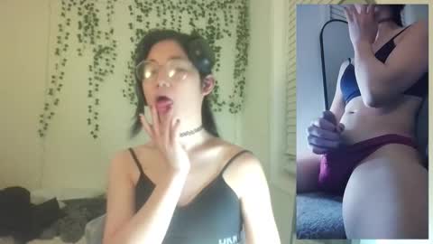 deciduousdoll online show from November 29, 6:49 am