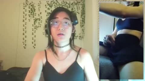 deciduousdoll online show from December 20, 6:09 am