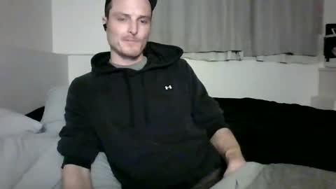 Snapshot of dee4dayz19 chatting on April 29, 2:48 am Dee4dayz online show from April 29, 2:48 am