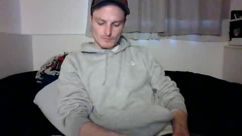 Snapshot of dee4dayz19 chatting on May 4, 1:01 am Dee4dayz online show from May 4, 1:01 am