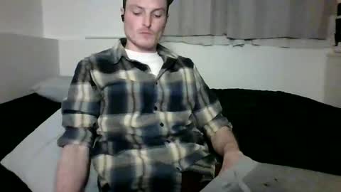 Snapshot of dee4dayz19 chatting on May 6, 3:46 am Dee4dayz online show from May 6, 3:46 am