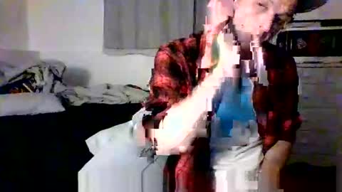 Snapshot of dee4dayz19 chatting on June 6, 5:01 am Dee4dayz online show from June 6, 5:01 am