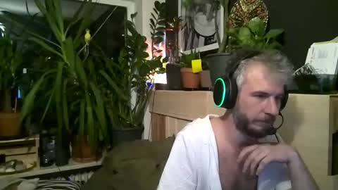 Deen online show from November 14, 8:07 pm