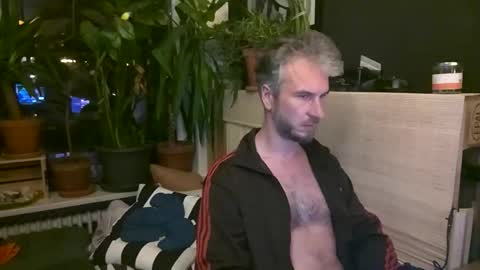 Deen online show from March 27, 7:02 pm