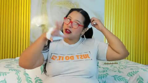 deepandcurvy online show from April 8, 2:06 pm