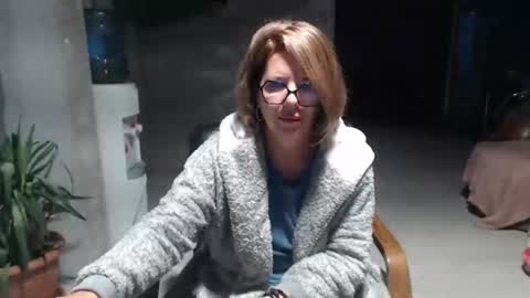 hi guys i m a cute milf i m here for good time and nice people pls be respectfool and enjoy me online show from September 12, 4:12 am