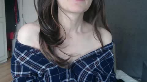 Snapshot of deessedivine chatting on November 15, 2:35 pm KamiDevi online show from November 15, 2:35 pm