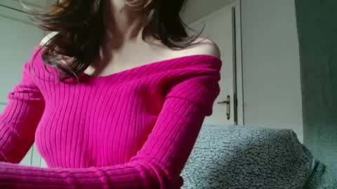 KamiDevi online show from January 11, 1:05 pm