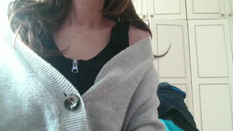 KamiDevi online show from April 10, 11:48 am