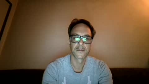 Snapshot of degrandis chatting on July 7, 9:19 pm Luka Magic online show from July 7, 9:19 pm