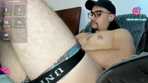 Snapshot of deibi_strong chatting on June 18, 6:12 pm deibi online show from June 18, 6:12 pm