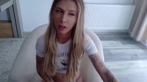 Di online show from October 24, 12:12 pm