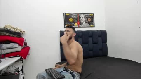 Snapshot of deilnal_zafiro chatting on November 28, 2:14 am deilnal_zafiro online show from November 28, 2:14 am