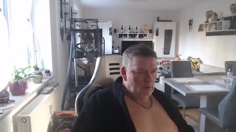 Snapshot of deinprinz2312 chatting on January 18, 10:49 am deinprinz2312 online show from January 18, 10:49 am