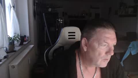 Snapshot of deinprinz2312 chatting on September 21, 4:47 am deinprinz2312 online show from September 21, 4:47 am