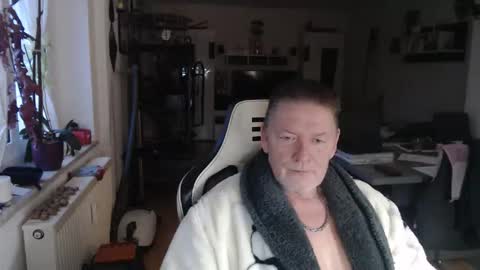 deinprinz2312 online show from December 5, 7:06 am