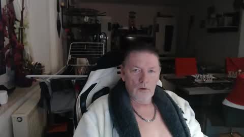 deinprinz2312 online show from January 13, 4:51 am