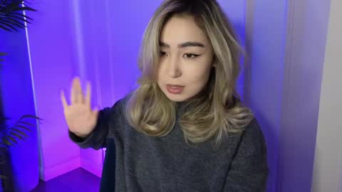 Snapshot of deiri_destiny chatting on December 3, 6:15 am sexy bimbo little kitty asian misstress quen princes sexy girl you can just call me pleasure online show from December 3, 6:15 am