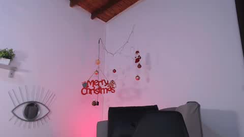 Snapshot of deivy_gram chatting on December 23, 1:18 am DEIVY online show from December 23, 1:18 am
