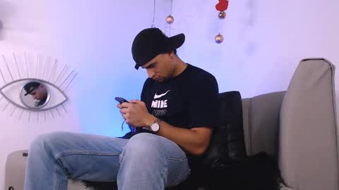 Snapshot of deivy_gram chatting on January 3, 10:29 pm DEIVY online show from January 3, 10:29 pm