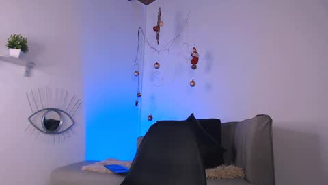 Snapshot of deivy_gram chatting on January 4, 10:55 pm DEIVY online show from January 4, 10:55 pm