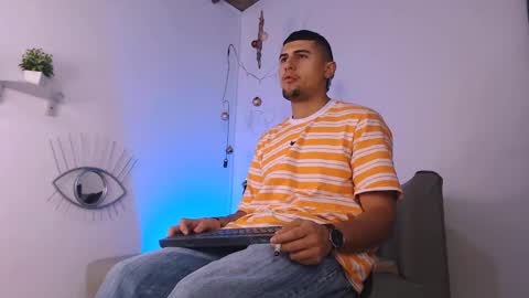 Snapshot of deivy_gram chatting on January 5, 8:00 pm DEIVY online show from January 5, 8:00 pm