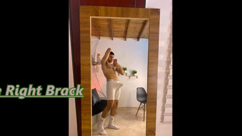 Snapshot of deivy_gram chatting on February 18, 8:49 am DEIVY online show from February 18, 8:49 am