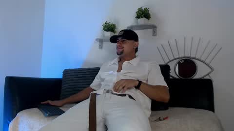 Snapshot of deivy_gram chatting on September 28, 6:41 am DEIVY online show from September 28, 6:41 am