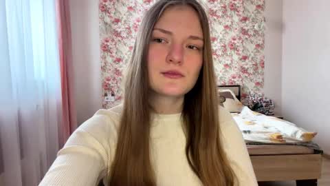 Snapshot of dejameneal chatting on February 7, 8:51 am Mila online show from February 7, 8:51 am