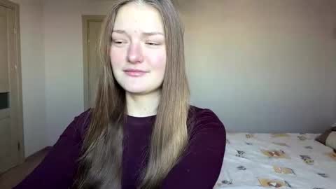 Snapshot of dejameneal chatting on February 10, 7:12 am Mila online show from February 10, 7:12 am