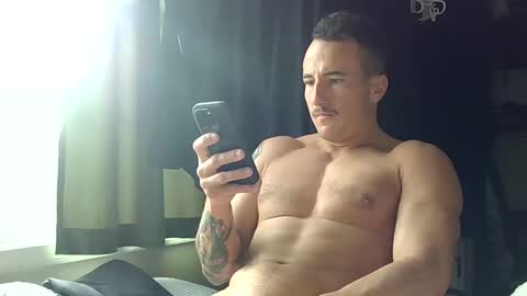 Snapshot of deklanisstrong chatting on December 18, 2:28 pm Deklan online show from December 18, 2:28 pm