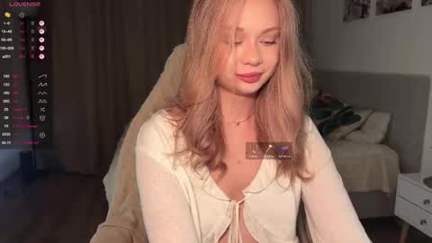 Dia online show from November 20, 7:13 pm