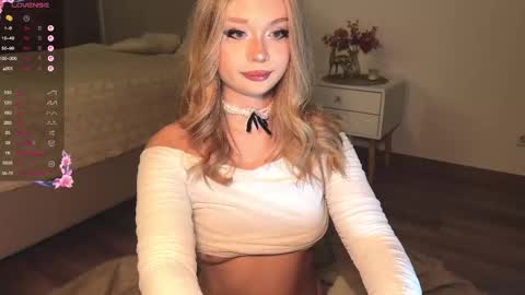 Dia online show from February 11, 8:25 pm